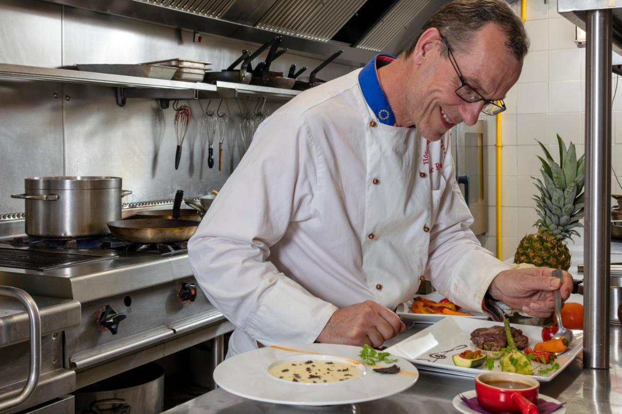 Hotel Restaurant De La Mer Golfe-Juan Buitenkant foto