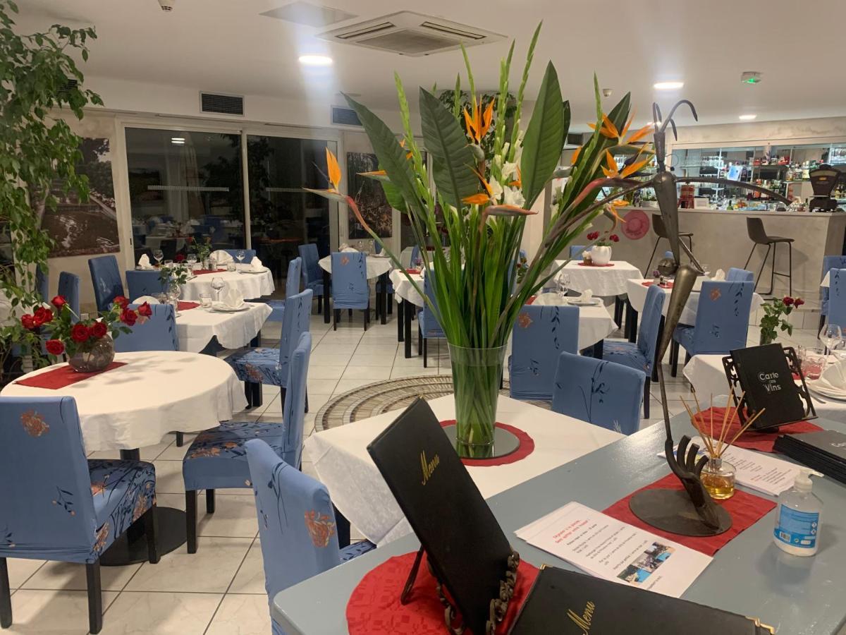 Hotel Restaurant De La Mer Golfe-Juan Buitenkant foto