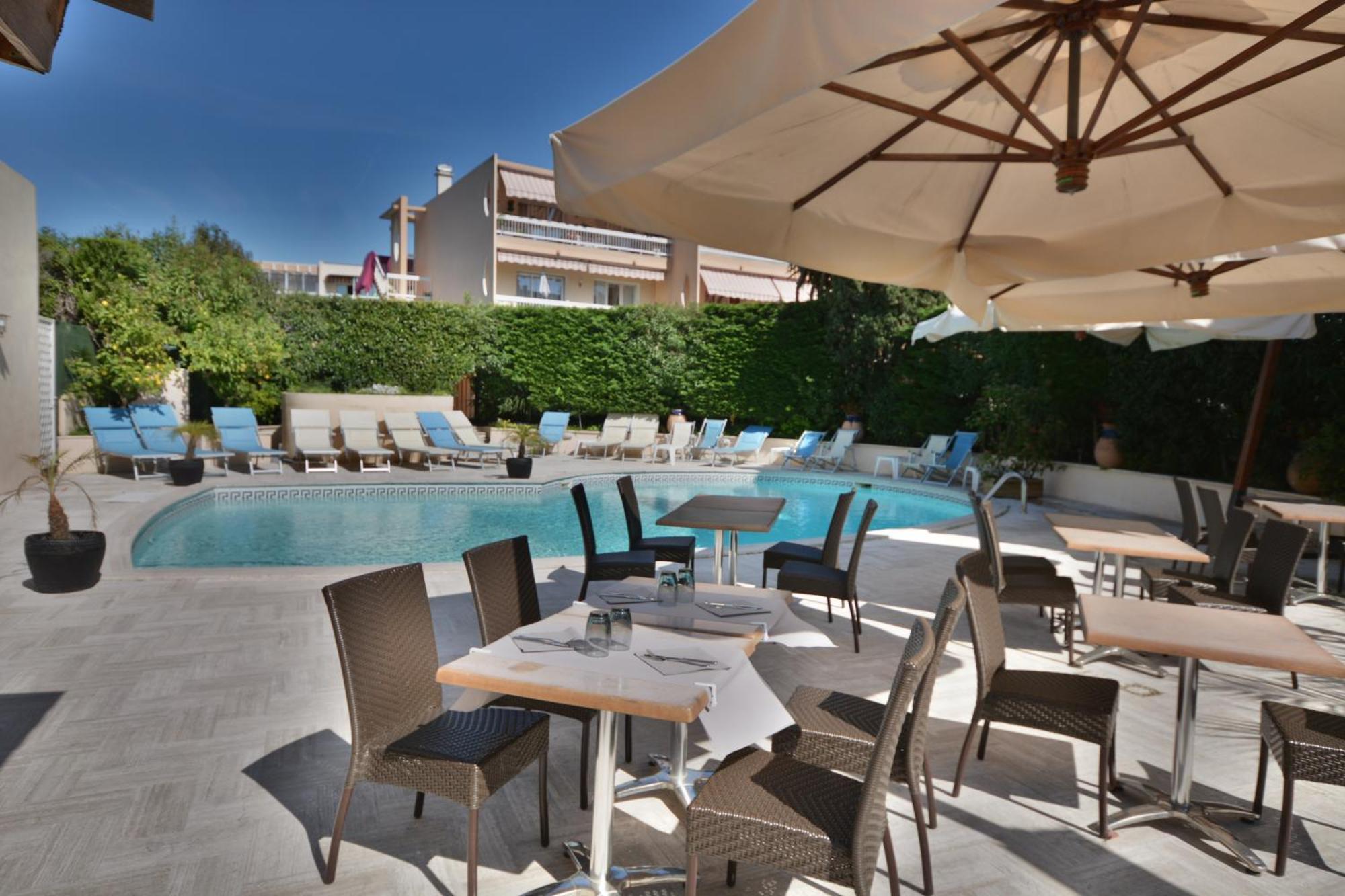 Hotel Restaurant De La Mer Golfe-Juan Buitenkant foto
