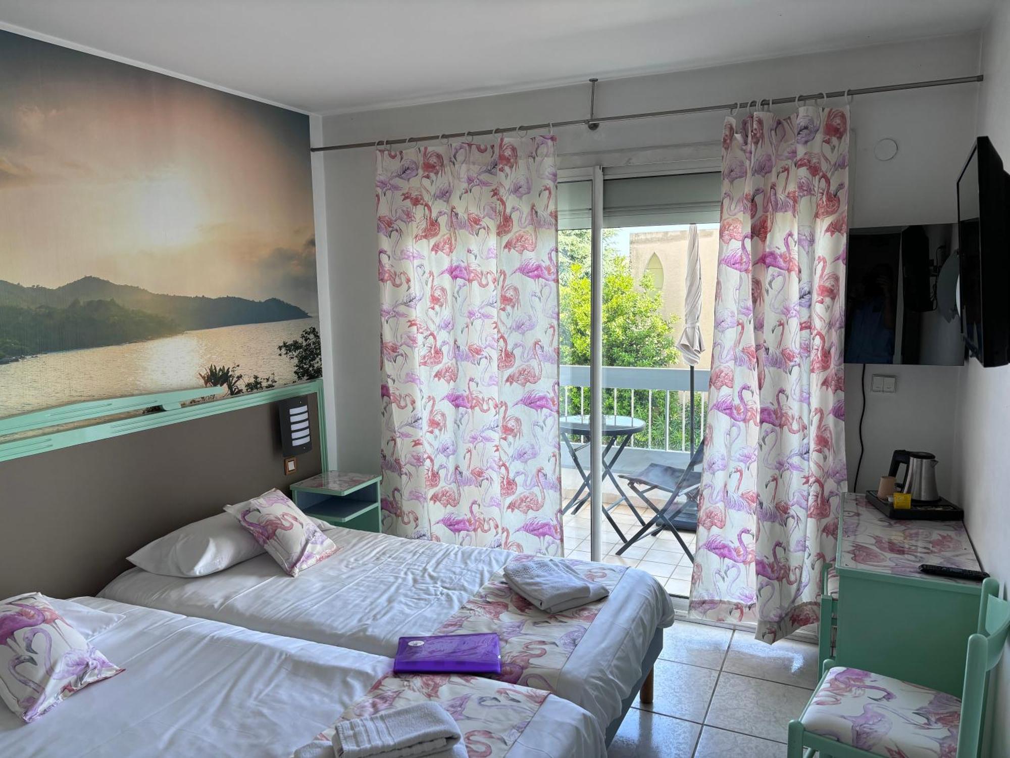 Hotel Restaurant De La Mer Golfe-Juan Buitenkant foto