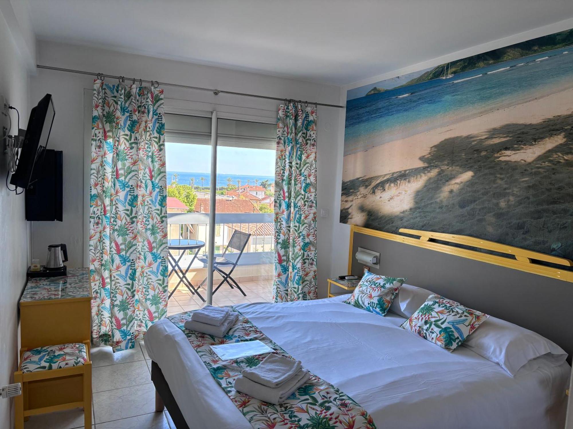 Hotel Restaurant De La Mer Golfe-Juan Buitenkant foto