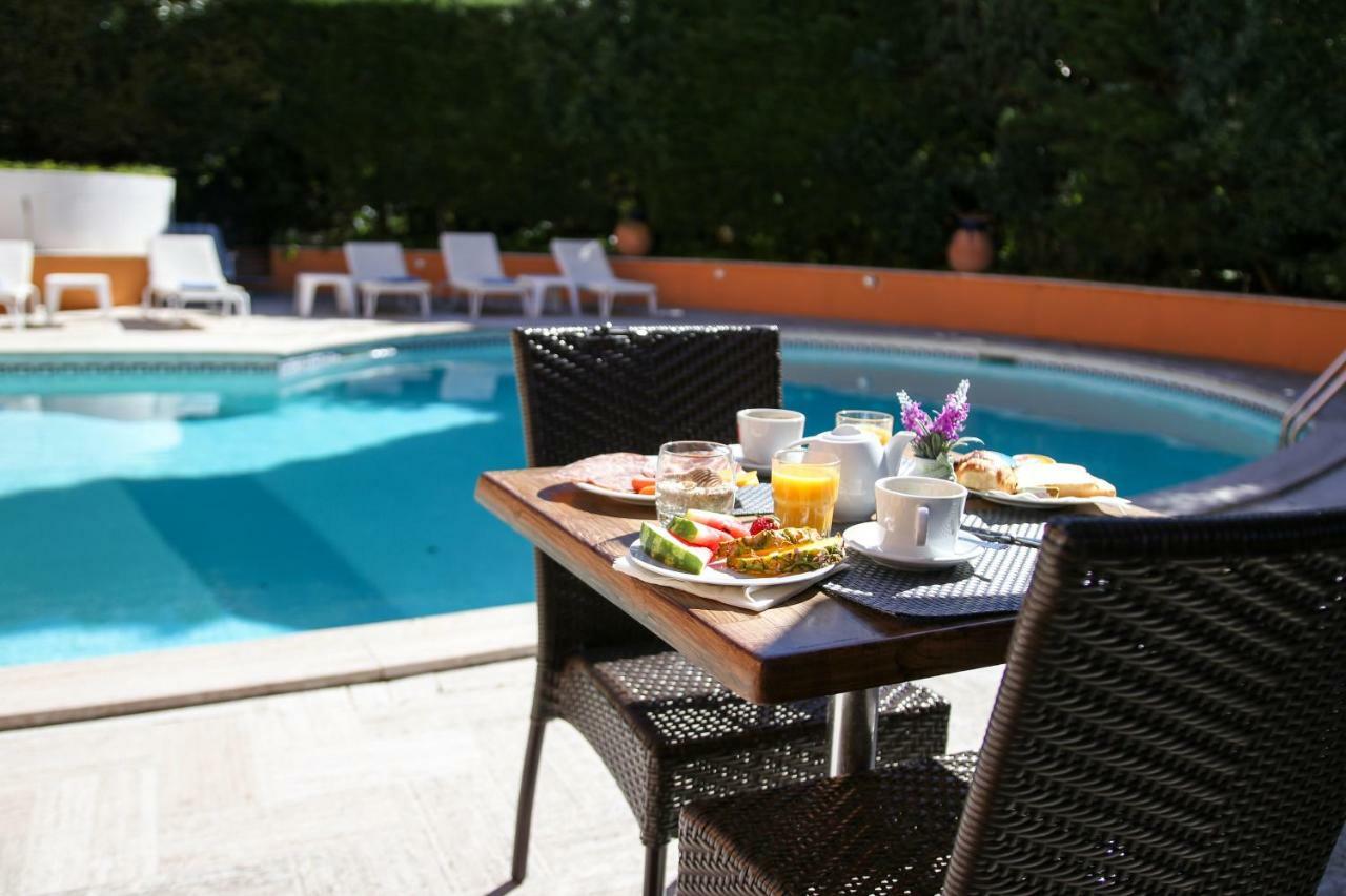 Hotel Restaurant De La Mer Golfe-Juan Buitenkant foto